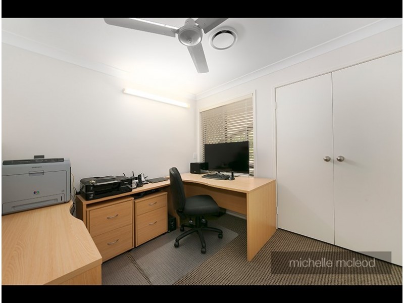 15 Ringway Place, Chapel Hill QLD 4069