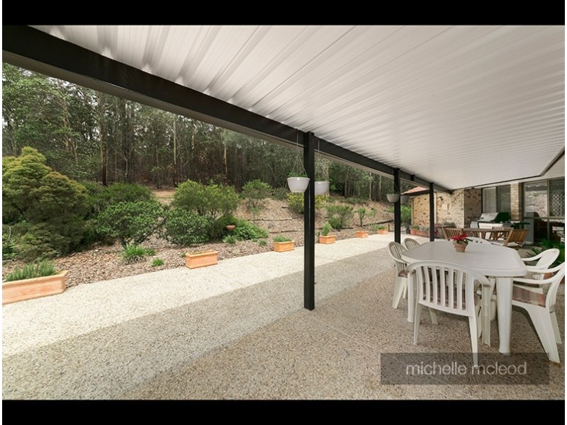 15 Ringway Place, Chapel Hill QLD 4069