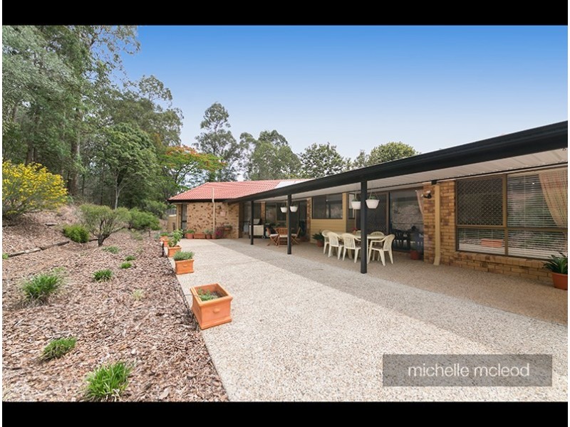 15 Ringway Place, Chapel Hill QLD 4069