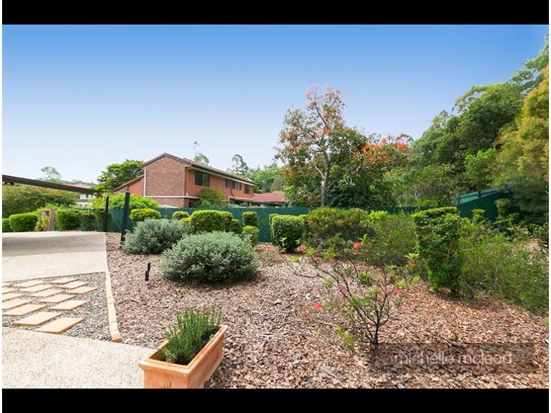 15 Ringway Place, Chapel Hill QLD 4069