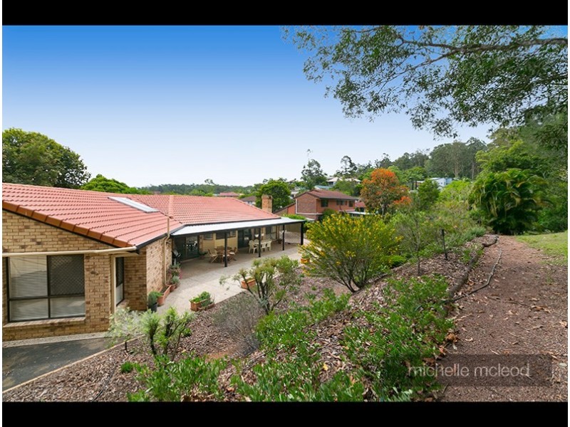 15 Ringway Place, Chapel Hill QLD 4069