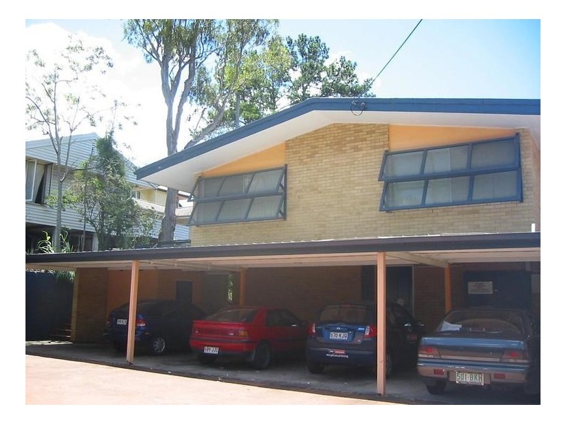 1/240 Carmody Road, St Lucia QLD 4067