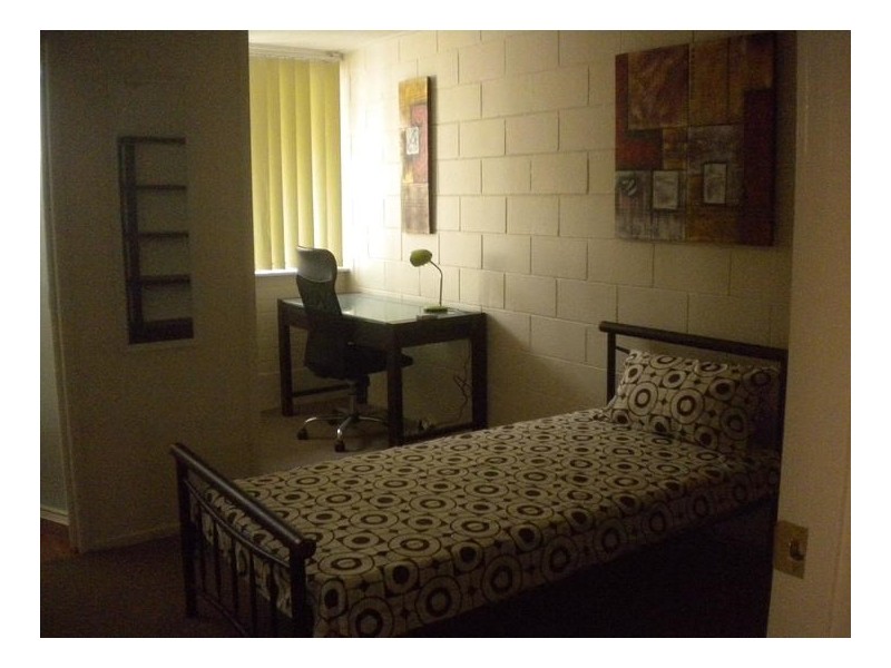 1/240 Carmody Road, St Lucia QLD 4067