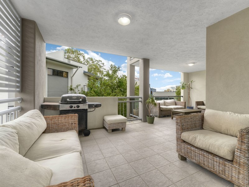 10/36 Holland Street, Toowong QLD 4066