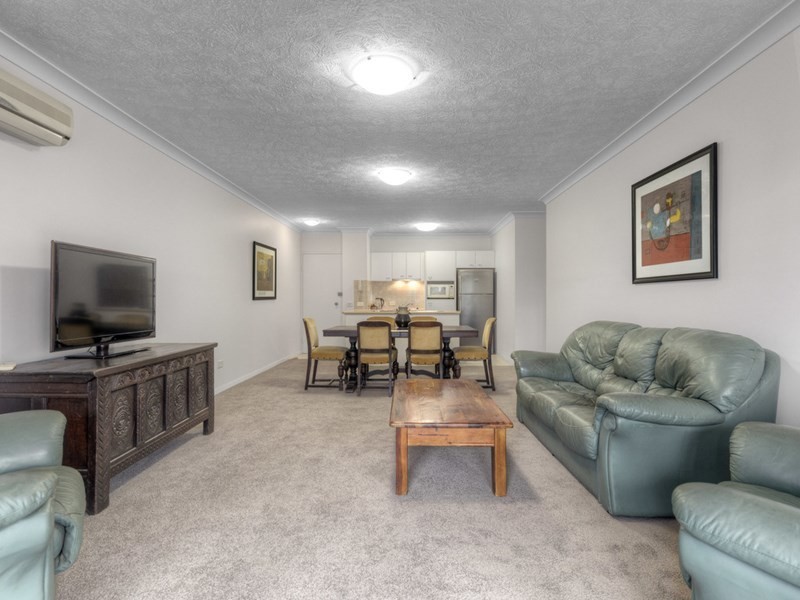 10/36 Holland Street, Toowong QLD 4066