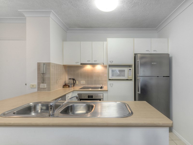 10/36 Holland Street, Toowong QLD 4066