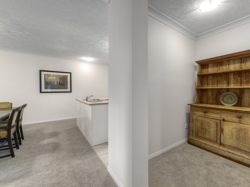 10/36 Holland Street, Toowong QLD 4066