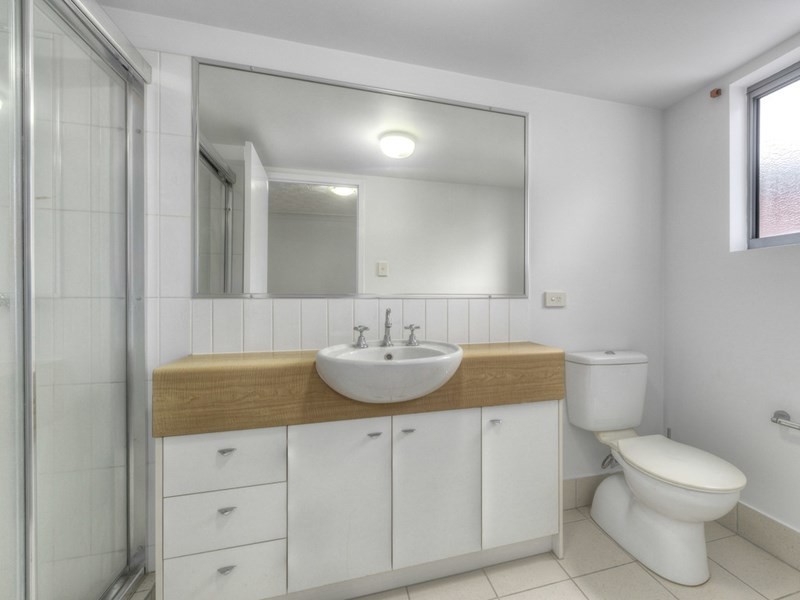 10/36 Holland Street, Toowong QLD 4066