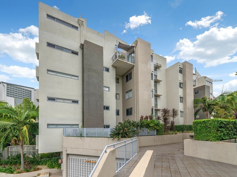 10/36 Holland Street, Toowong QLD 4066