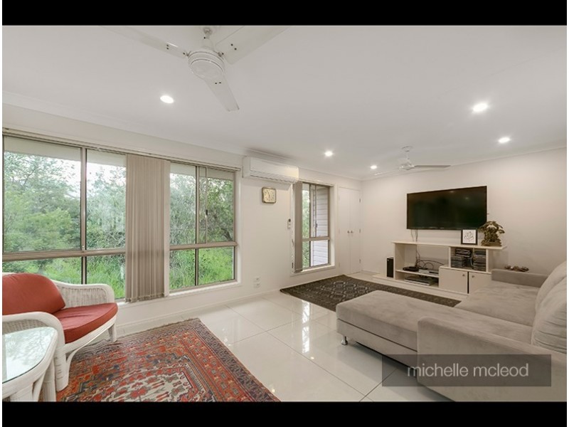 36 Hakea Crescent, Chapel Hill QLD 4069