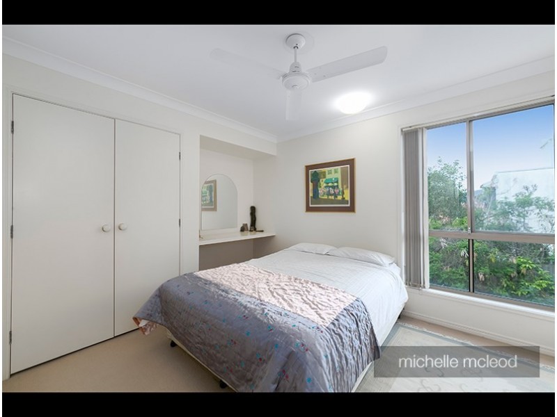 36 Hakea Crescent, Chapel Hill QLD 4069