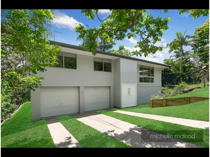 8 Tad Street, Kenmore QLD 4069