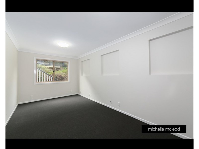 8 Tad Street, Kenmore QLD 4069