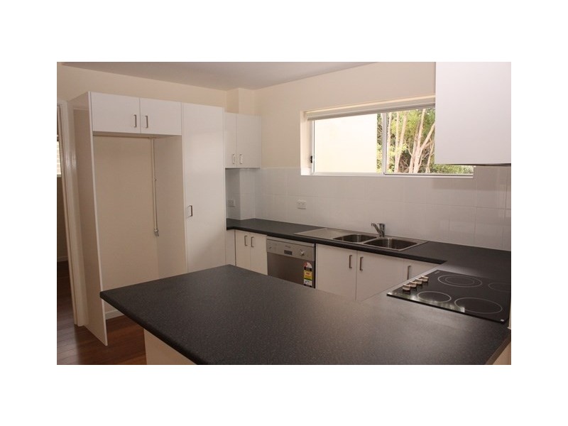 1/16 Explorer Street, Toowong QLD 4066