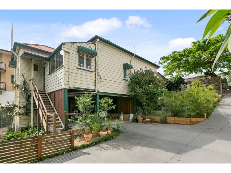 18 Stanley Terrace, Taringa QLD 4068