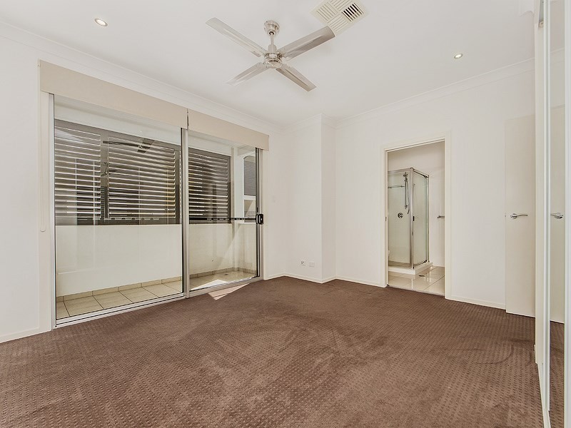 5/57 Sisley Street, St Lucia QLD 4067