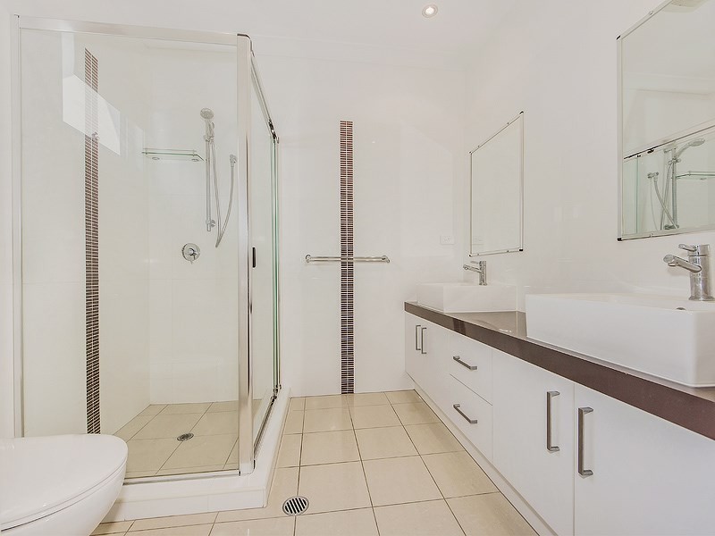 5/57 Sisley Street, St Lucia QLD 4067