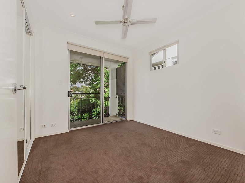 5/57 Sisley Street, St Lucia QLD 4067