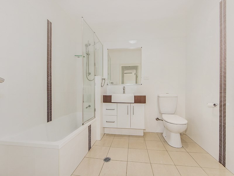 5/57 Sisley Street, St Lucia QLD 4067