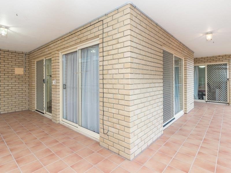 1/14 Warren Street, St Lucia QLD 4067