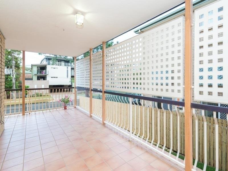 1/14 Warren Street, St Lucia QLD 4067