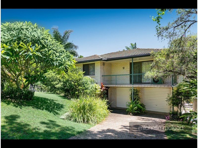 17 Merrilyn Street, Chapel Hill QLD 4069