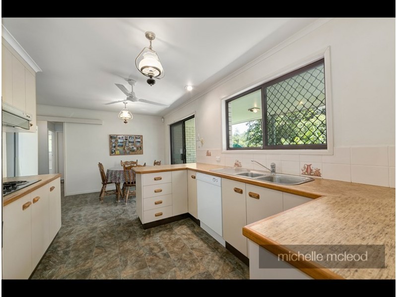 17 Merrilyn Street, Chapel Hill QLD 4069