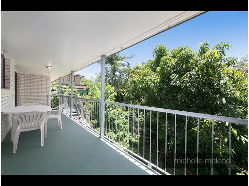 17 Merrilyn Street, Chapel Hill QLD 4069