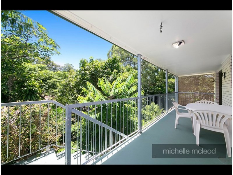 17 Merrilyn Street, Chapel Hill QLD 4069