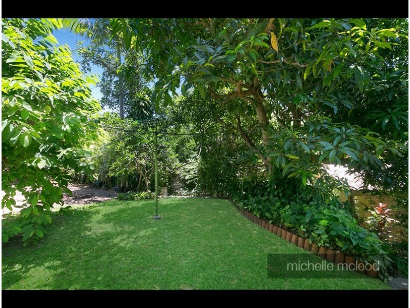 17 Merrilyn Street, Chapel Hill QLD 4069