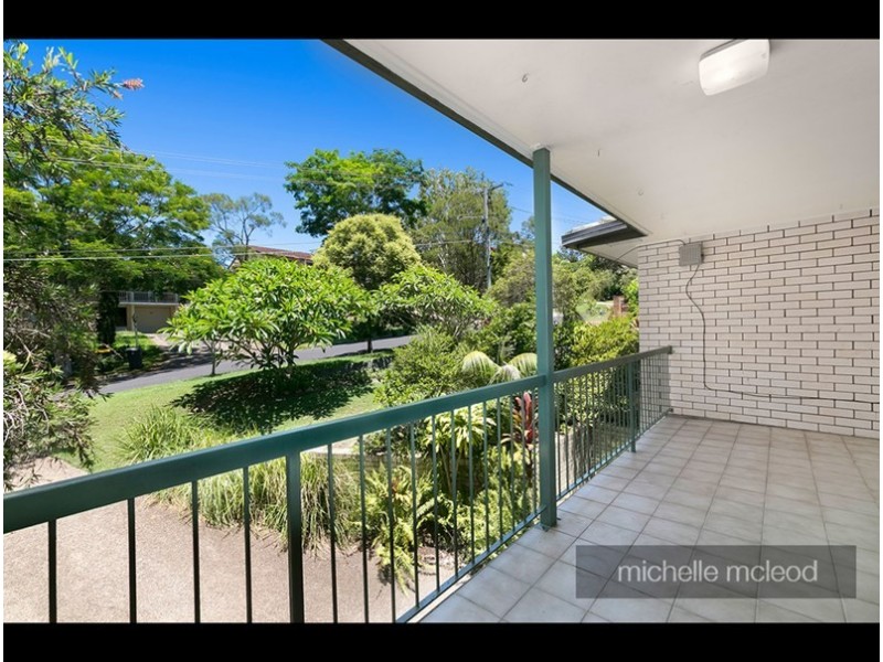 17 Merrilyn Street, Chapel Hill QLD 4069
