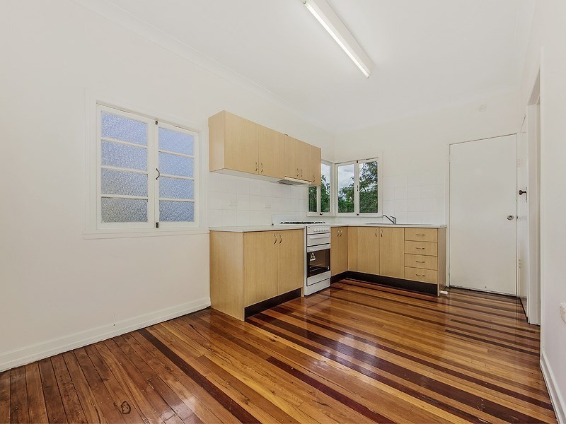 27 Ruskin Street, Taringa QLD 4068
