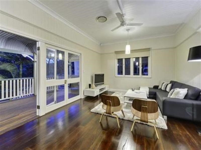 55 Fewings Street, Toowong QLD 4066