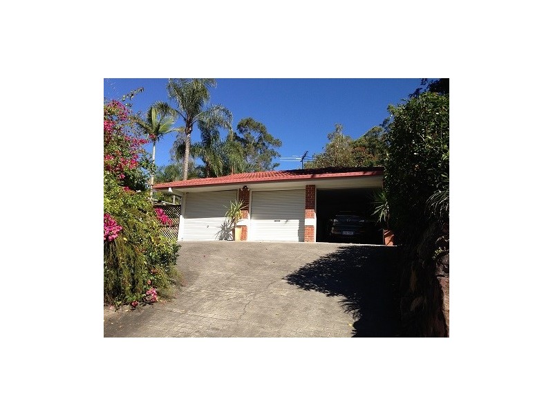 28 Binyara Street, Chapel Hill QLD 4069