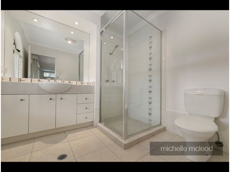 9/157 Brookfield Road, Kenmore Hills QLD 4069