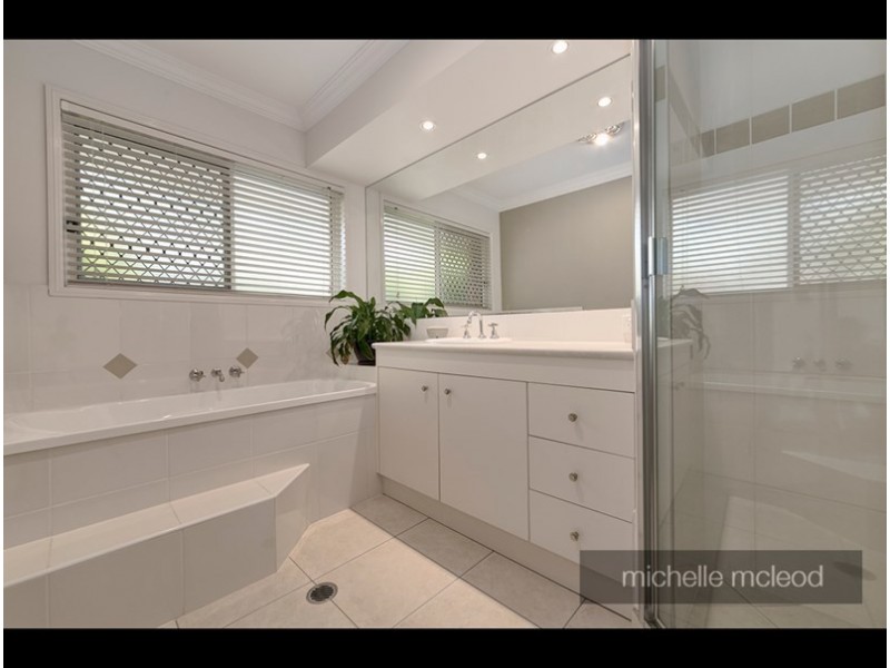 9/157 Brookfield Road, Kenmore Hills QLD 4069