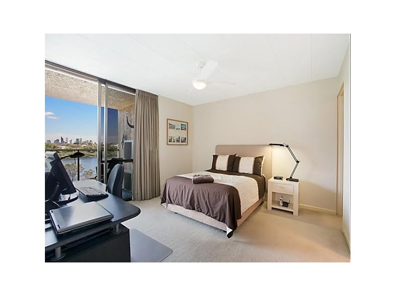 15/72 Sandford Street, St Lucia QLD 4067
