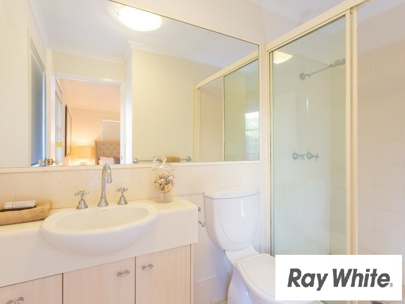 29 Dengate Street, St Lucia QLD 4067