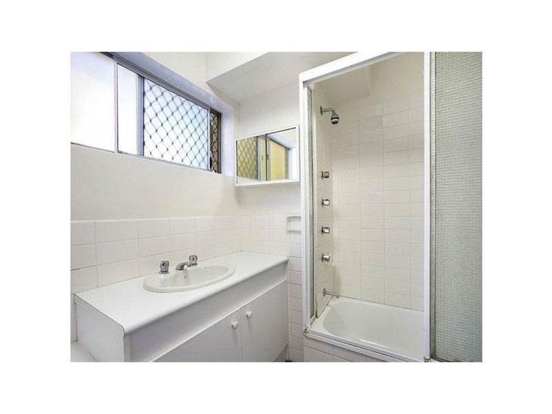 4/23 Augustus Street, Toowong QLD 4066