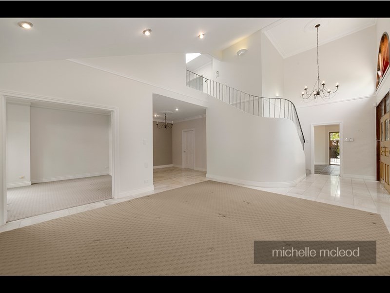 45 Morningview Street, Chapel Hill QLD 4069