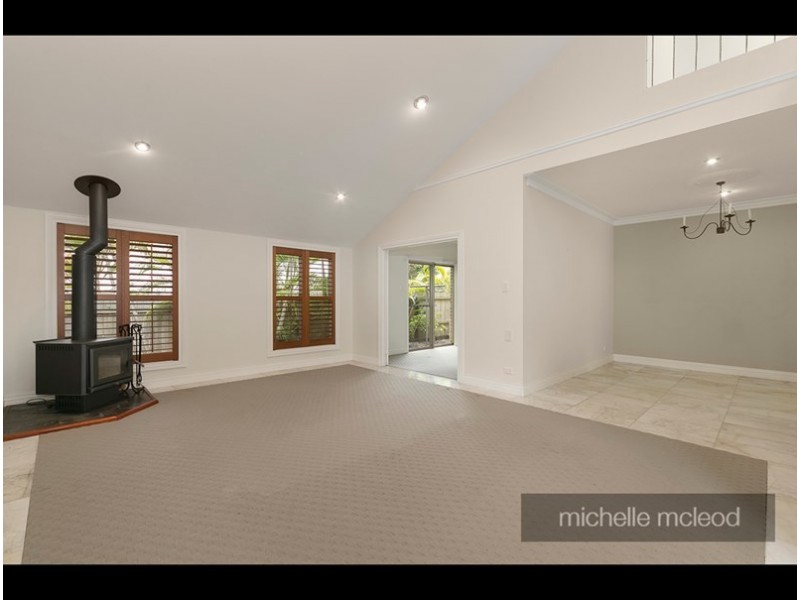 45 Morningview Street, Chapel Hill QLD 4069