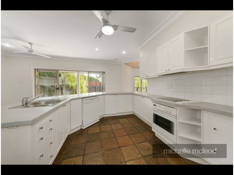 45 Morningview Street, Chapel Hill QLD 4069