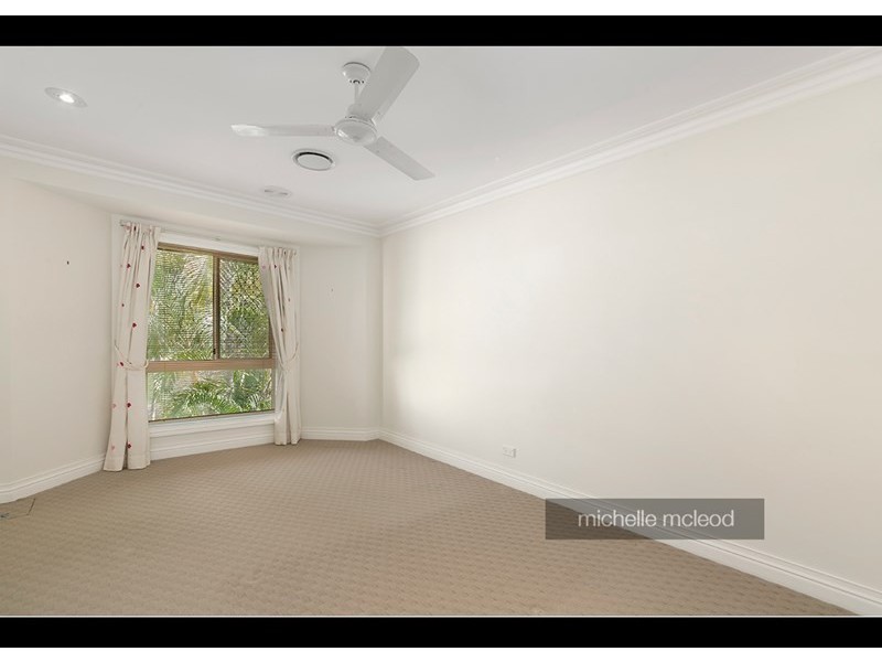 45 Morningview Street, Chapel Hill QLD 4069