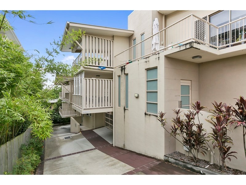 2/76 Durham Street, St Lucia QLD 4067