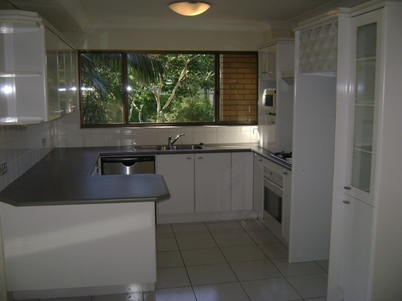 21 Sandford Street, St Lucia QLD 4067