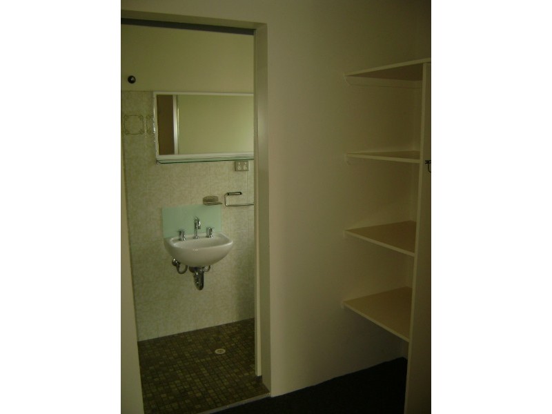 21 Sandford Street, St Lucia QLD 4067