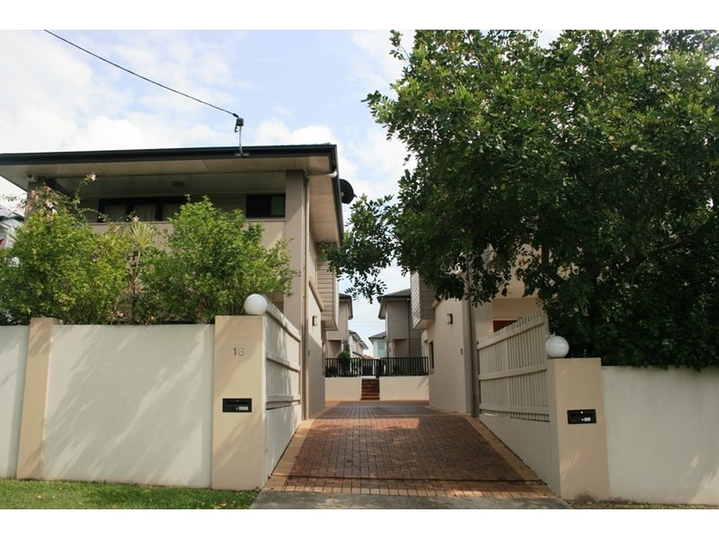 4/16 Derby Street, Coorparoo QLD 4151