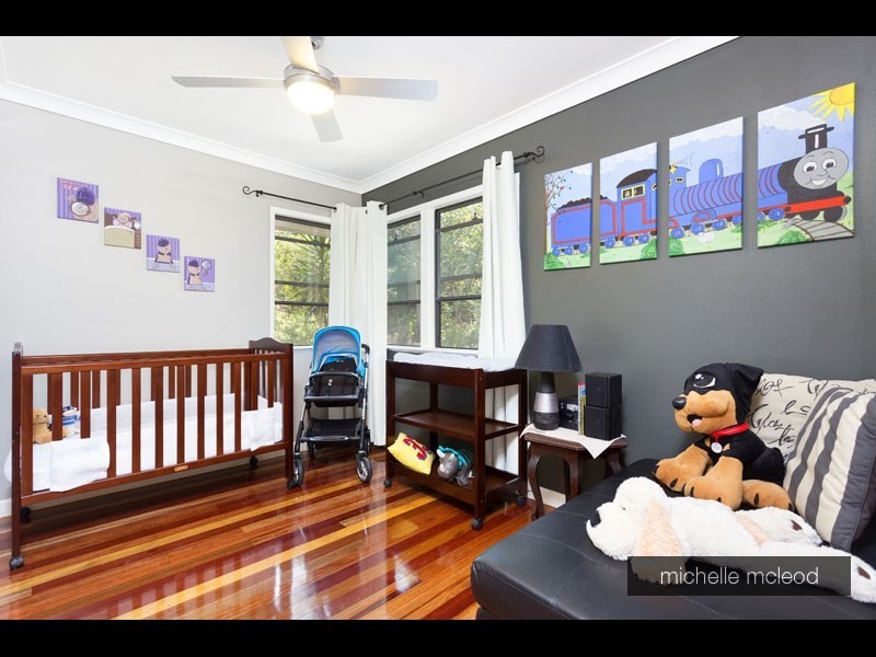 41 Burbong Street, Chapel Hill QLD 4069