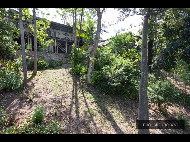 41 Burbong Street, Chapel Hill QLD 4069