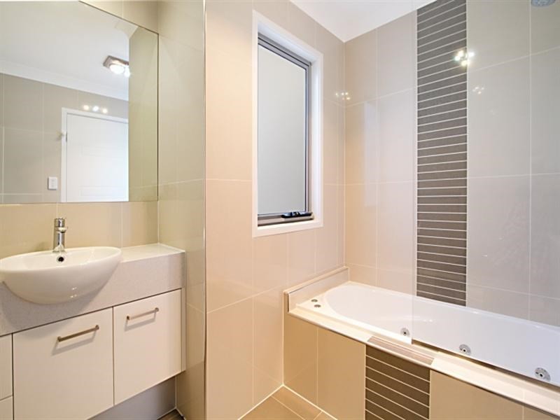 1/8-10 Wool Street, Toowong QLD 4066